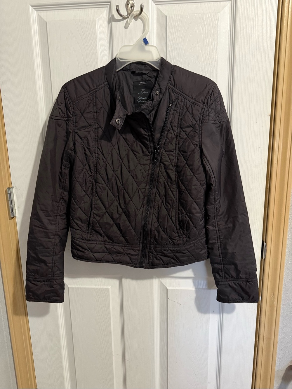 GAP Quilted Puffer Jacket in Charcoal